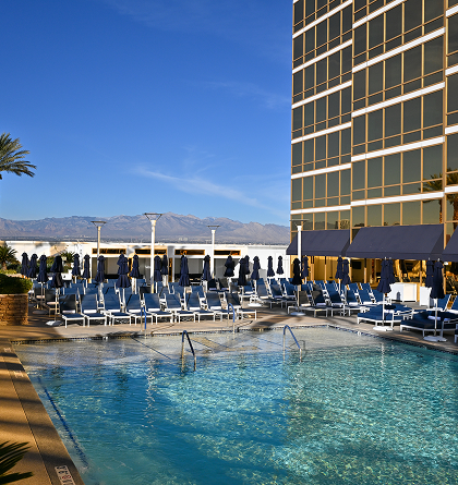 Exterior & Pool